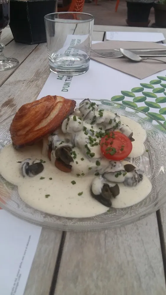 Escargots Sauce Crème À l'Ail